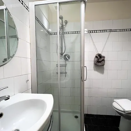 Bandini: Eleganza Nel Cuore Di *