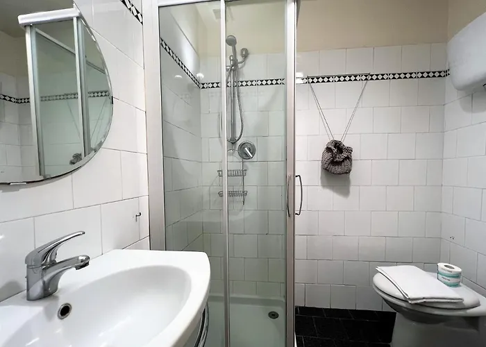 Bandini: Eleganza Nel Cuore Di *