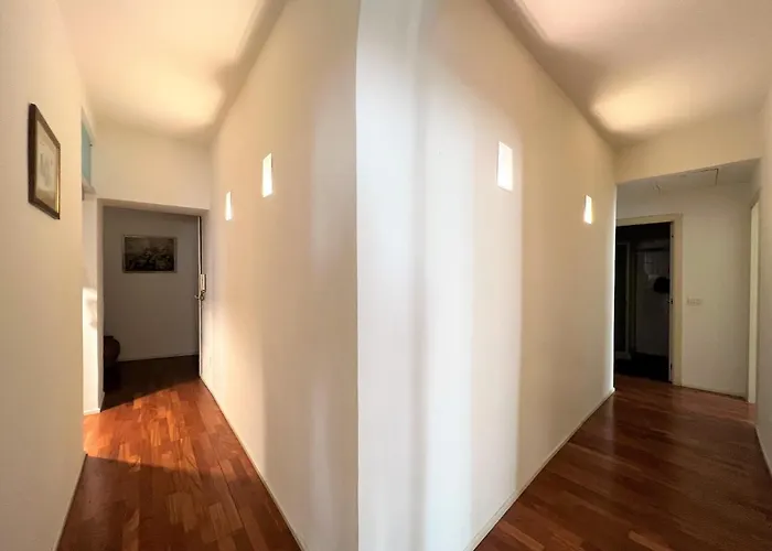 Bandini: Eleganza Nel Cuore Di *